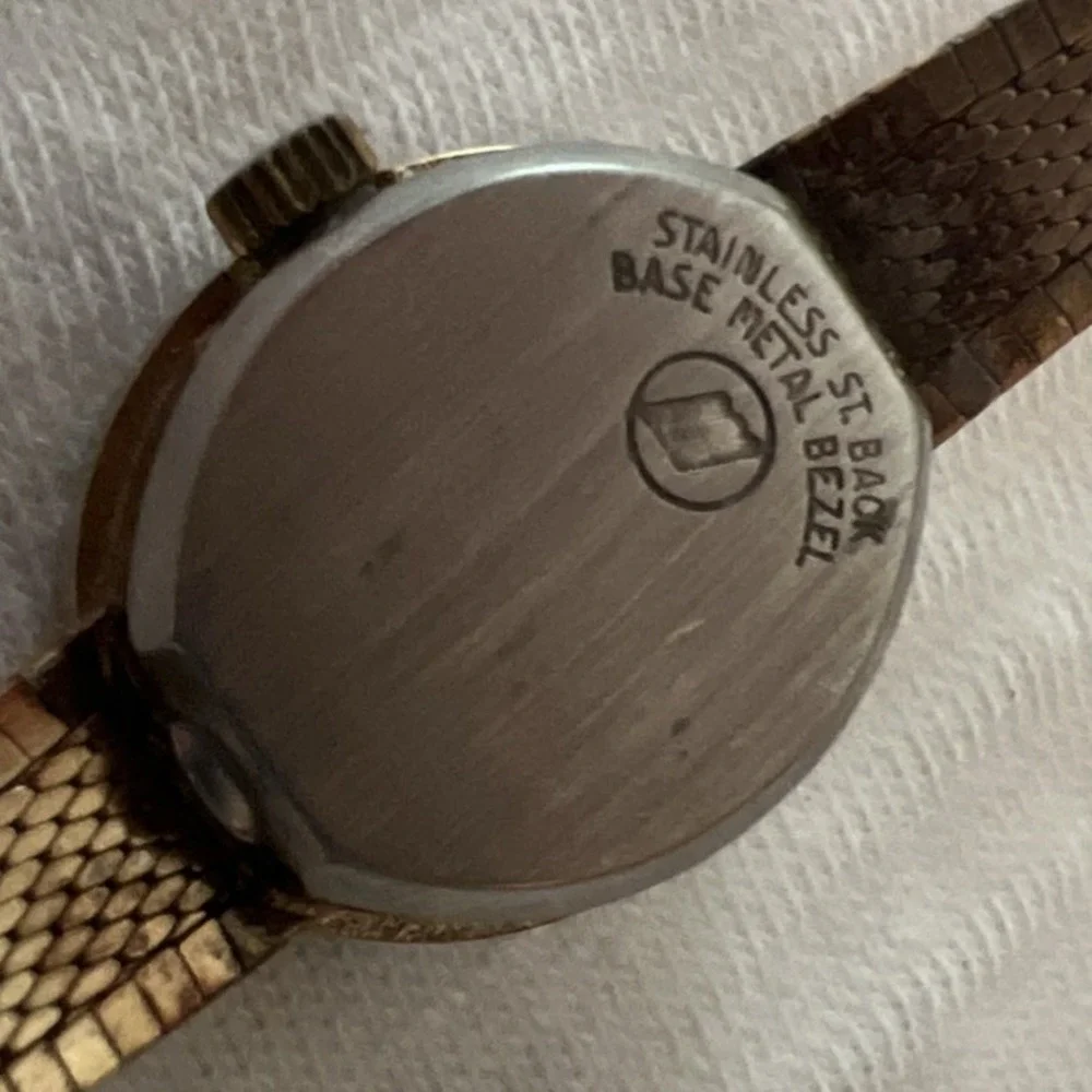 Rare Vintage Pierre Vallee Quartz Gold Plated Diamond Wrist Watch